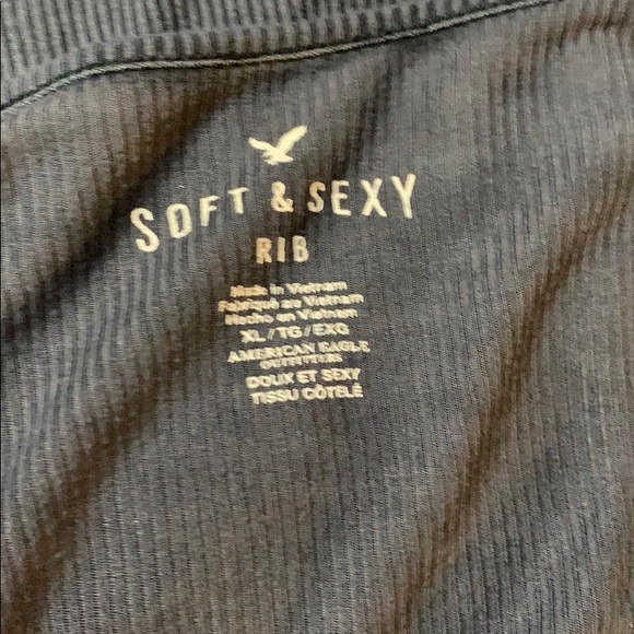 AE long sleeve top - Picture 2 of 5